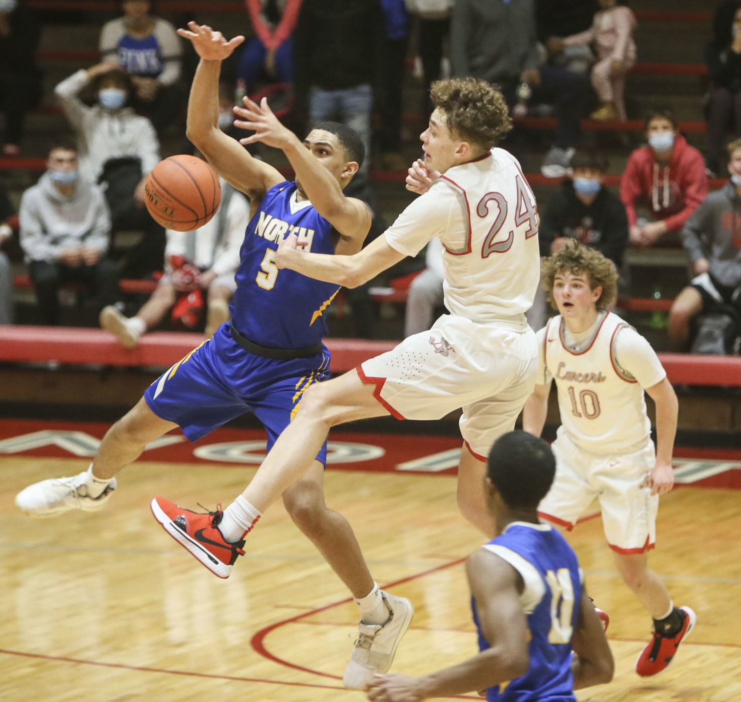 011221-qc-spt-north-ns boysbkb-07.JPG